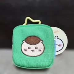 ちいかわカラビナ付き刺繍スクエアミニポーチ《くりまんじゅう》