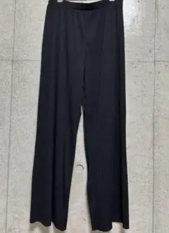 ブラック ワイドパンツ