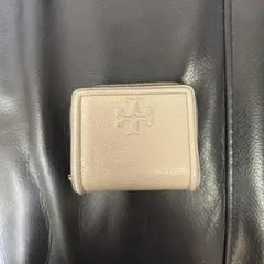 Tory Burch グレージュ　二つ折り財布