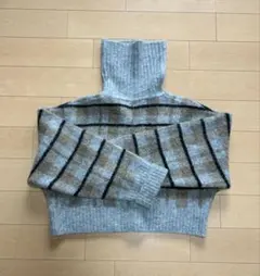 チェック柄ウール混ニットセーター　ZARA ショート丈