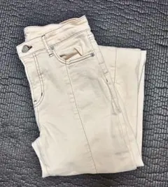 アイボリー　ステッチスリットデニムパンツ　アングリッド　M