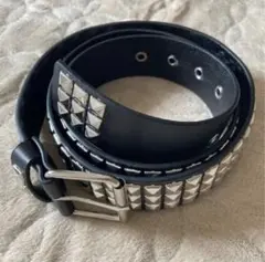 3連スタッズベルト　120cm シルバー×黒