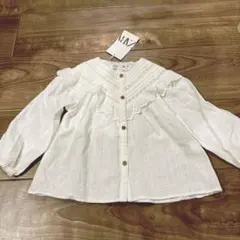 新品　zara  刺繍フリルブラウス