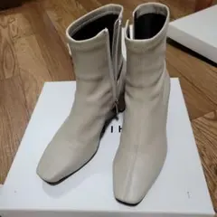 Item thumbnail for item da88334c-8112-40c2-9d38-a4eb62232f82