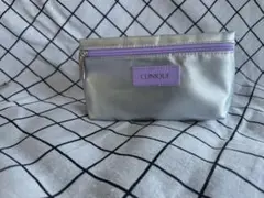 CLINIQUE シルバー ポーチのサムネイル