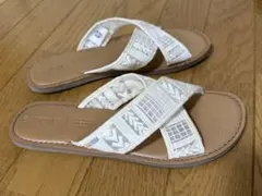 TOMS サンダルのサムネイル