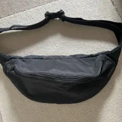 GUボディバッグ ショルダーバッグ