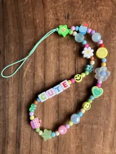 カラフルビーズの携帯ストラップ「CUTE」