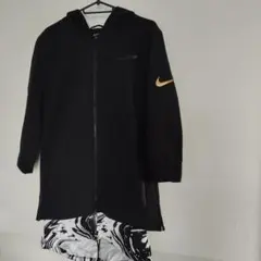 Nike フード付きパーカー ブラック×ホワイト