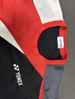 YONEX バドミントンシャツ 赤黒白