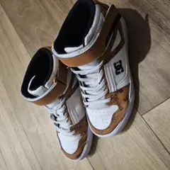 シューズ スニーカー