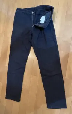 黒いスリムフィットチノパン Mサイズ