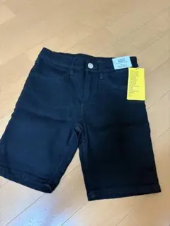 H&M 黒 スリムフィット 半ズボン 6-7A