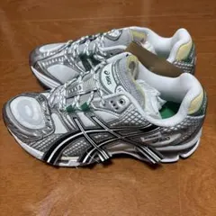 ASICS x INVINCIBLE GEL-NIMBUS 10.1 限定コラボのサムネイル