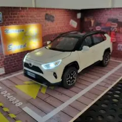 ラスト1台 トヨタ RAV4 1/32 ダイキャストミニカー ホワイト