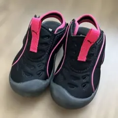 【超美品‼️】Puma 水陸両用 サンダル 黒/ピンク 14cm