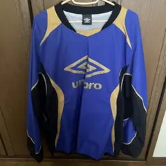 umbro ピステ・ウィンドブレーカー 青と黒　サイズはＯとなってます。