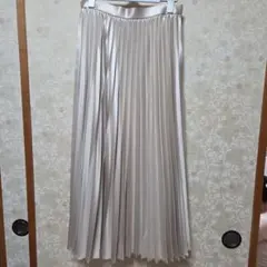 値下げ！ROPEシャイニープリーツスカート/イージーケア色ベージュ
