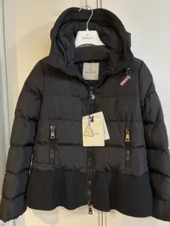 2025年最新】モンクレールネセアの人気アイテム - メルカリ