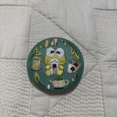 サンリオ　刺繍缶バッジ　けろけろけろっぴ