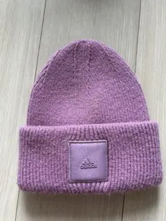 adidas ピンク ニット帽