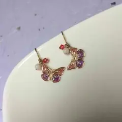 ★未使用★蝶々のピアス