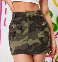 迷彩柄ミニスカート フロントポケット付き