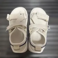 Nike ホワイト スニーカーサンダル 22センチ(US 5 )