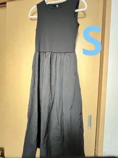 ユニクロ コンビネーションワンピース S ブラック