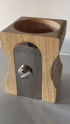 Suck UK 鉛筆削り型 木製ペン立て おしゃれ文房具