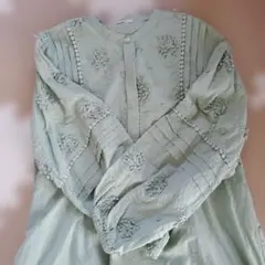 3Dフラワー刺繍チュニック