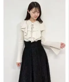 dazzlin ラッフルタイニット　ベージュ