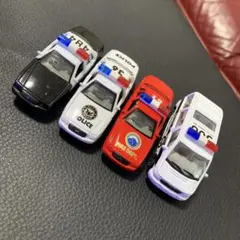 WELLY パトカー　フォード　メルセデスベンツ　4台まとめ売りのサムネイル