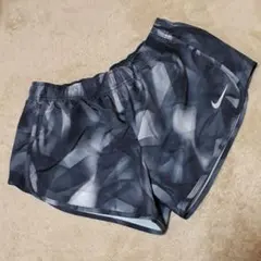 ナイキ　レディース　　　　　　　　　　　　　インナーパンツ付き　ランニングパンツ