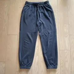 ユニクロ ダークグレー ジョガーパンツ