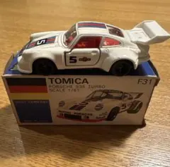 トミカ外国車シリーズポルシェ935ターボです。マルティニカラー日本製