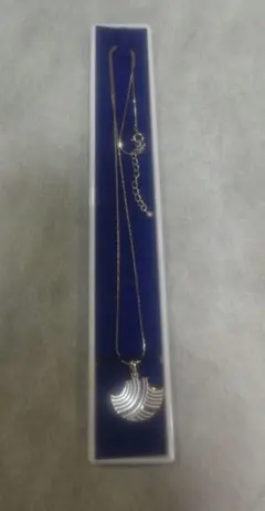 シルバー 波形 ペンダント ネックレス