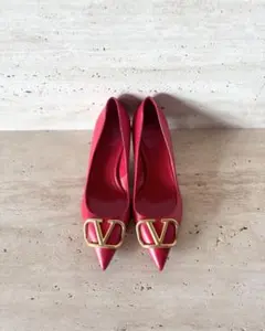 2026年最新】valentino パンプスの人気アイテム - メルカリ