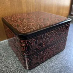 輪島塗り　お重　レトロ　アンティーク I-417輪島塗堅地布着地紙沈金彫五段重箱重台付 国田春人作