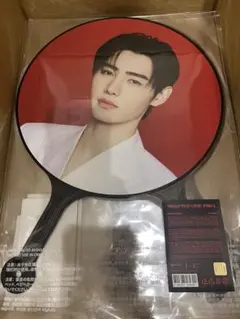 2026年最新】グループ名：ENHYPEN うちわの人気アイテム - メルカリ