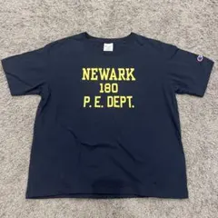 Champion NEWARK 180 P.E. DEPT. Tシャツのサムネイル