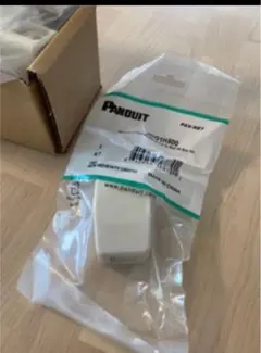 panduit パンデュイット40こ入り　1個口ローゼット　5cate