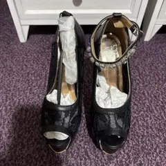 Julia Boutique レース ビジュー パンプスのサムネイル
