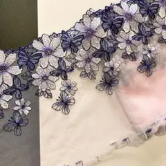 パープル系キラキラ蝶々とお花刺繍チュールレース　1.6m　N-434