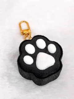 【2】黒 肉球クリッカー 猫キーホルダー