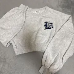 ショート丈トレーナー