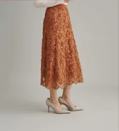 グレースコンチネンタル　モールレース刺繍スカート　新品、タグつき