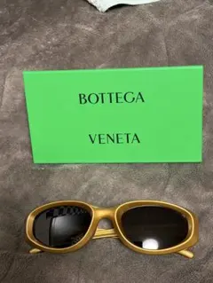 BOTTEGA VENETA ゴールド サングラスのサムネイル