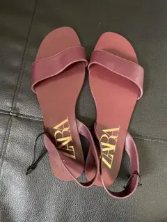 ZARA フラットサンダル　赤