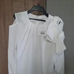 ホワイト長袖シャツ